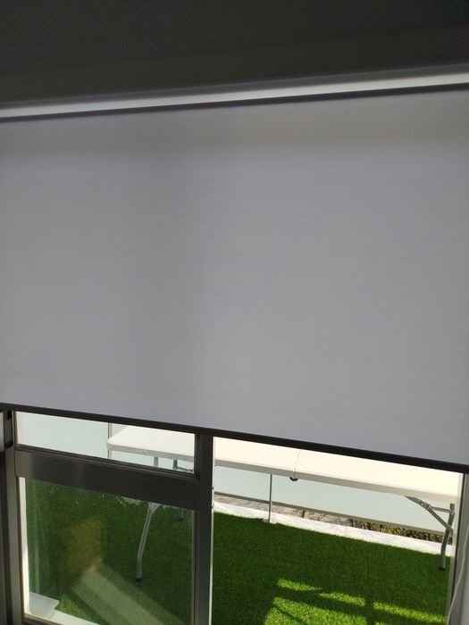 Rolos brancos de estore