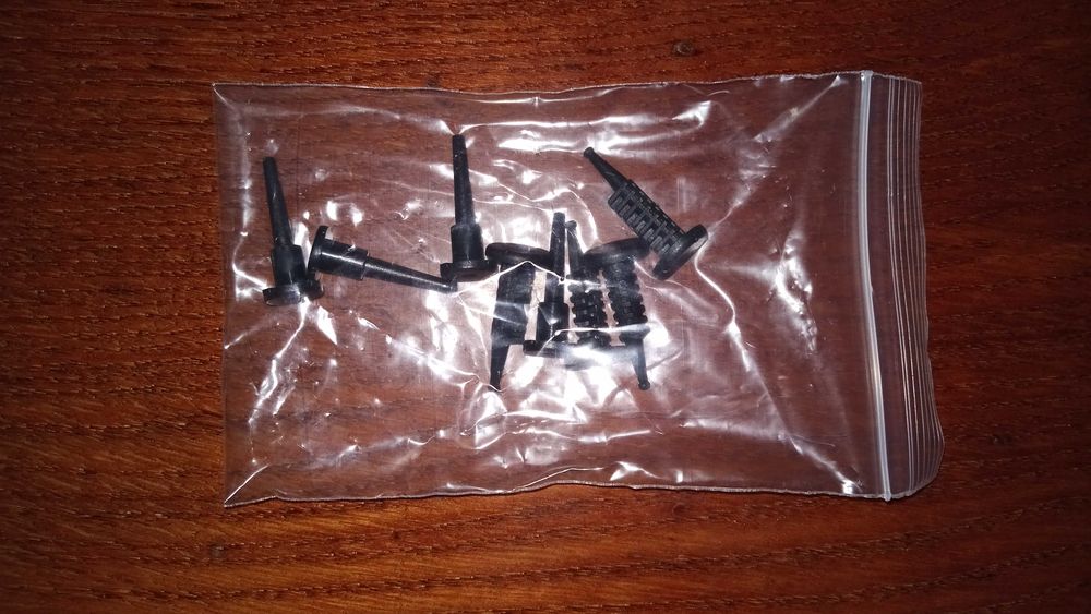 Крепления для кулера процессора на 2 сокета.