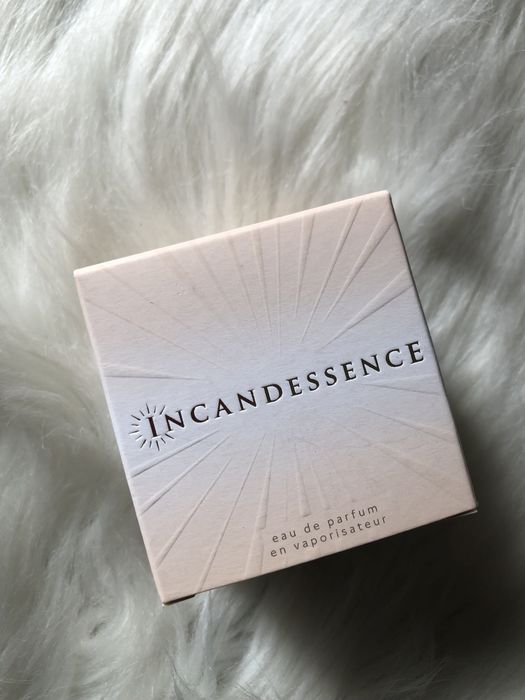 Woda toaletowa Incandessence Avon.