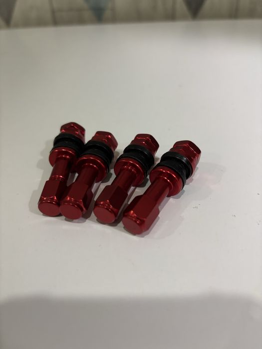 Набір ніпелі для коліс