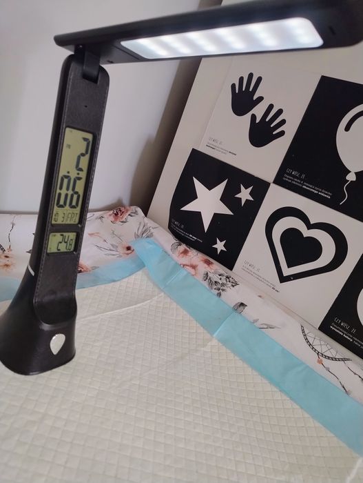 Lampka na biurko bezprzewodowa