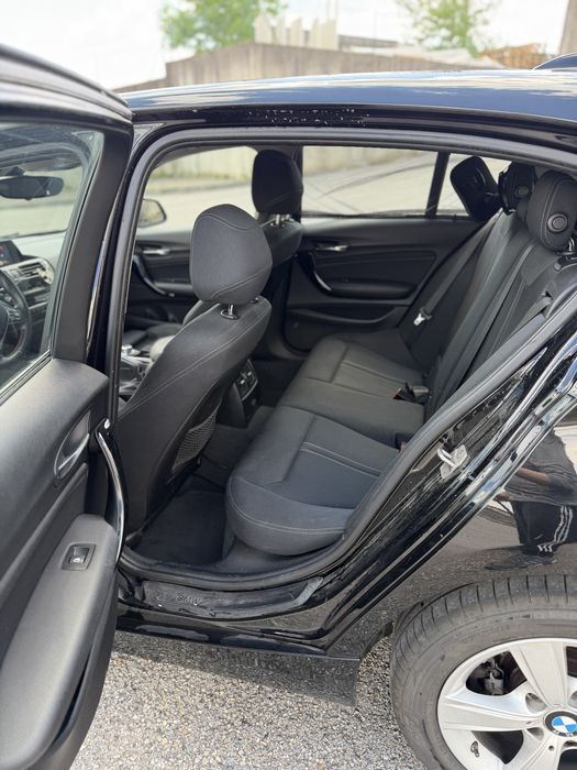 BMW Série 1 (116d efficientdynamics line Sport)