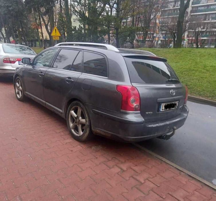 TOYOTA AVENSIS T25 2.2 D4D 2007r