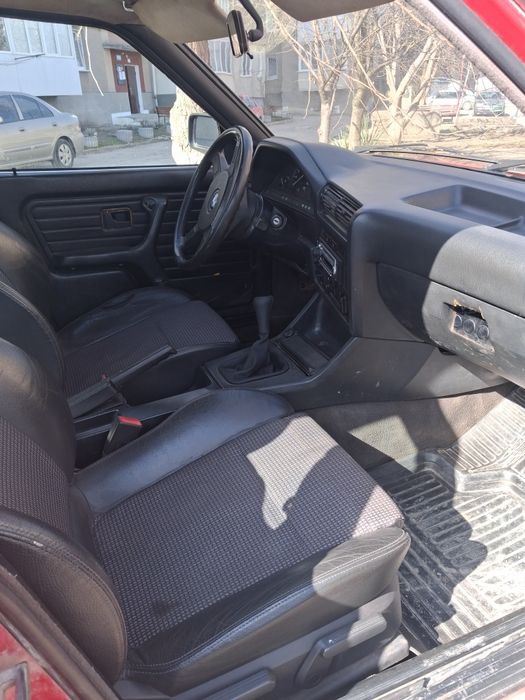 Продам е30 СТРОЧНО