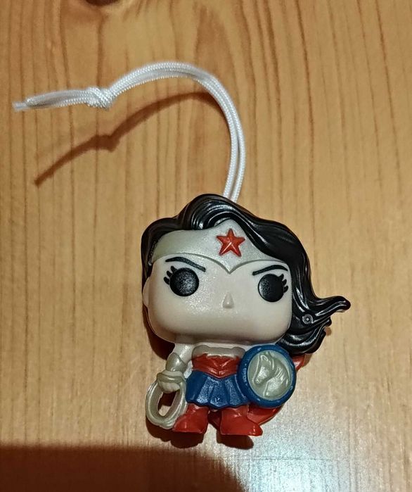 Figurki DC funko pop kinder joy superbohaterowie Wonder Woman