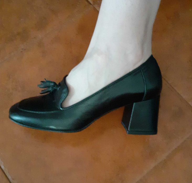 Sapatos pele pretos clássicos Tapadas 37