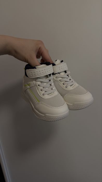 Дитячі кросівки для хлопчика