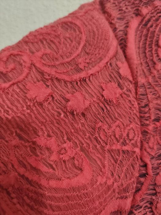 Vestido modelo de Renda Coral Curto