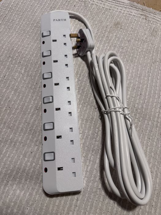 Подовжувач з британськими розетками