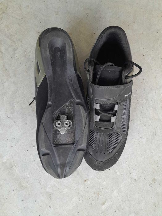 Sapatos de encaixe
