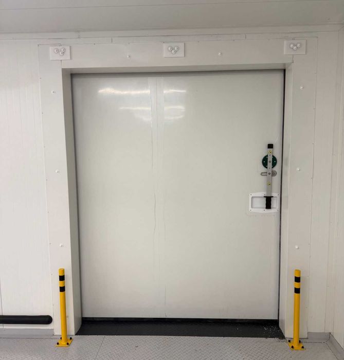 DRZWI PRZESUWNE z ramą 2x2,5m