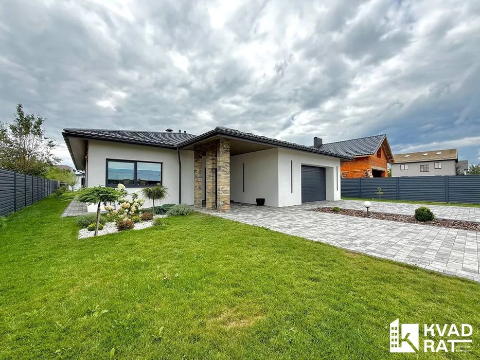 Одноповерховий будинок із якісним ремонтом та басейном