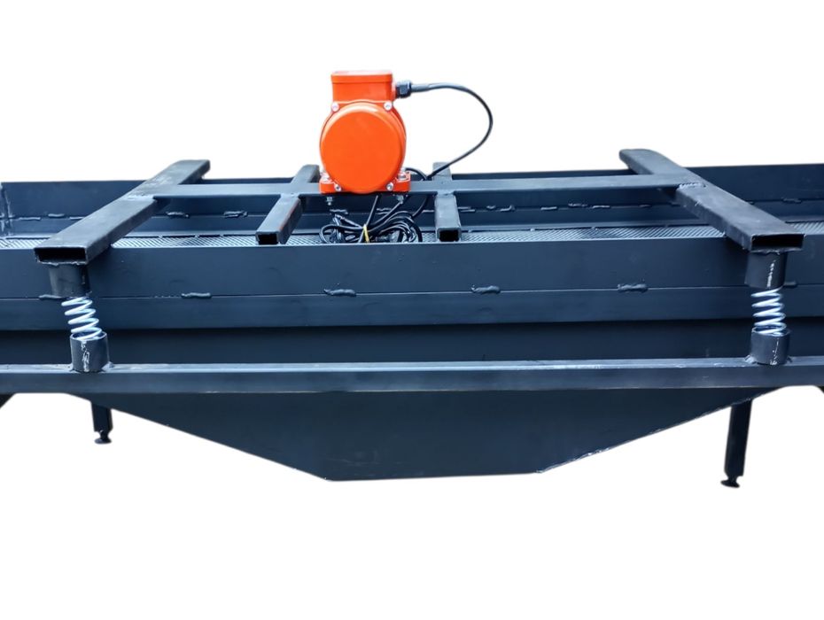 Przesiewacz do pelletu z wentylatorem