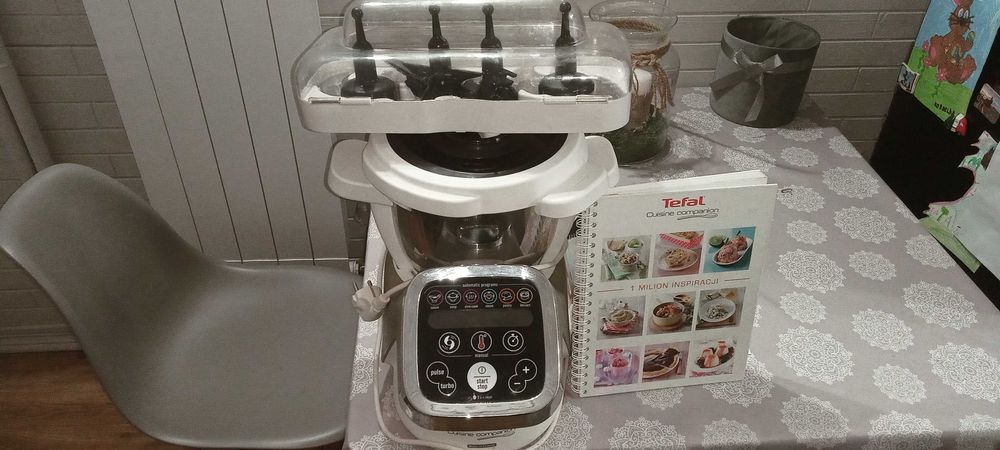 Robot kuchenny tefal fe800