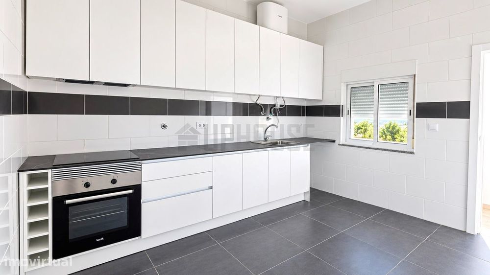 Andar Moradia T3 com Garagem e 1.500 m² de Terreno