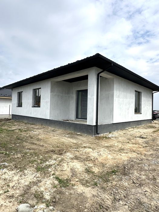 Продаж якісно збудованого будинка в с.Струмівка біля Луцька
