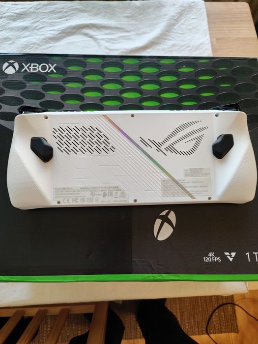 Vendo Rog Ally z1 extreme