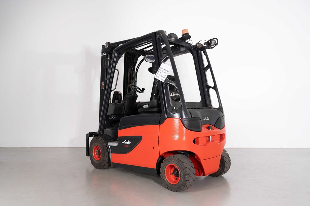 Empilhador Elétrico Linde E25-01 2.500 kg | Usado
