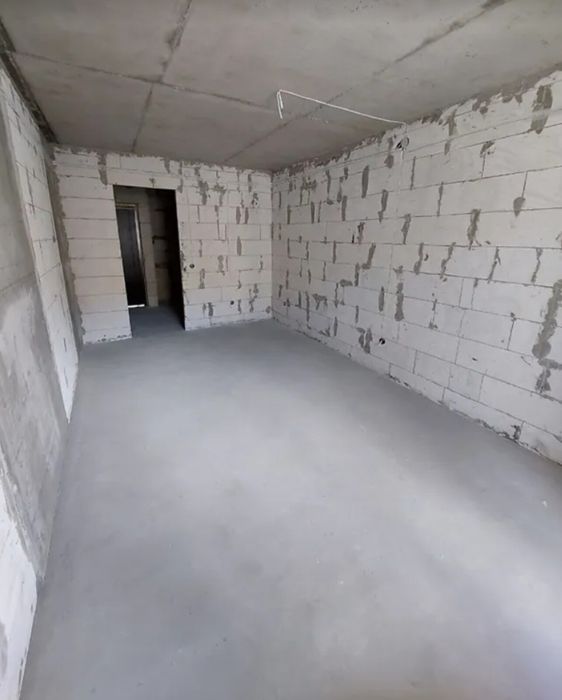 Продаж 2к квартири 81.1 кв. м на вул. Київська