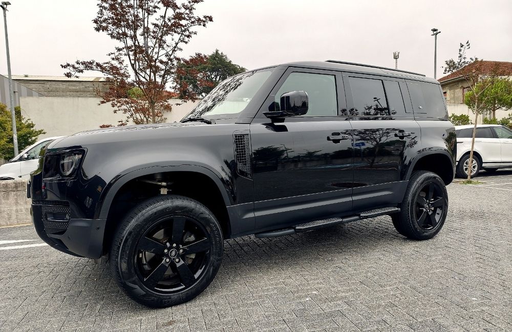 Lande Rover defender 7,L  black edition HSE   2.0d 241cv  serie limitada aceito retomas