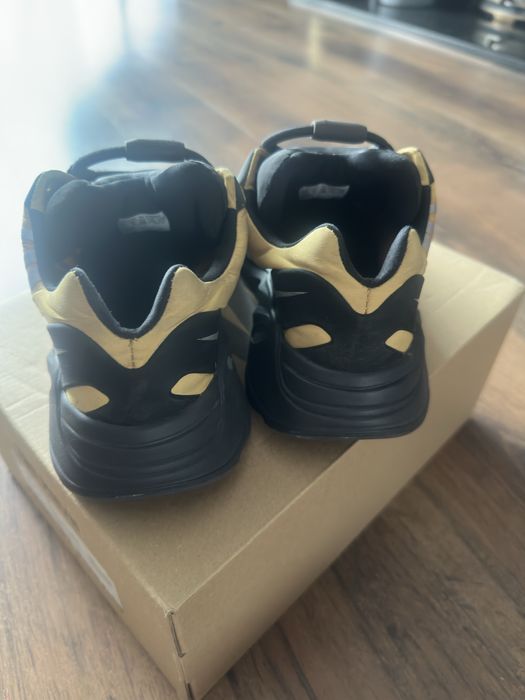Adidas Yeezy 700 jak nowe