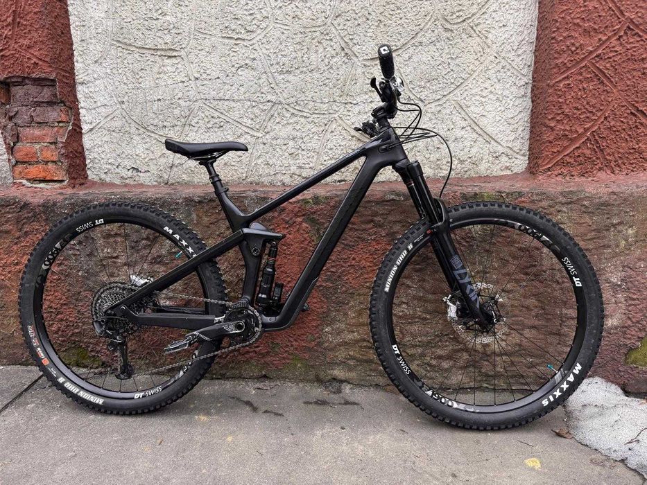Canyon Strive enduro full carbon