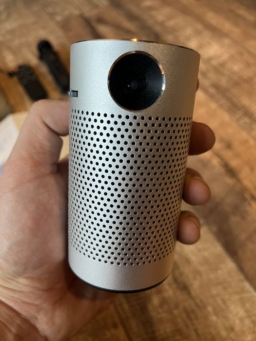BYINTEK P7 Mini Przenośny Projektor do Telefonu. Jak nowy.