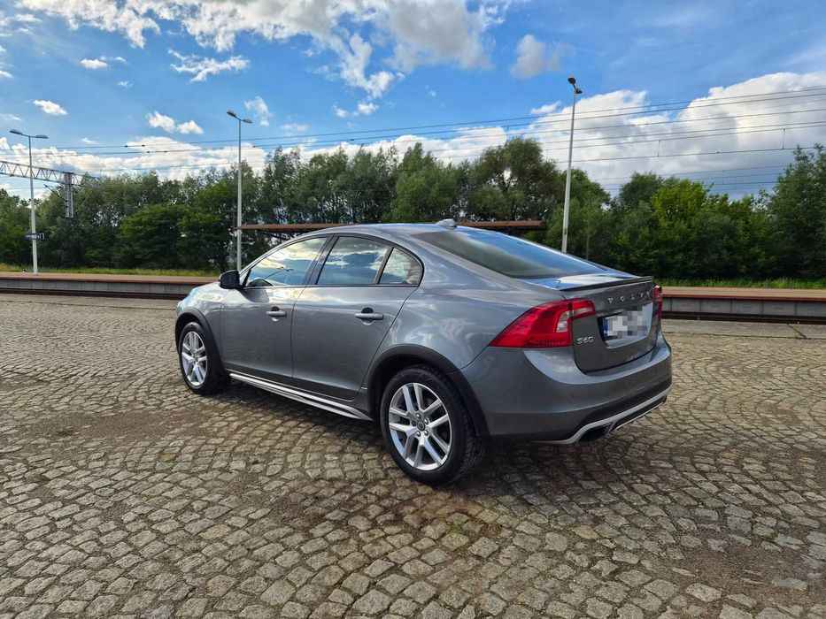 Volvo s 60 cross country