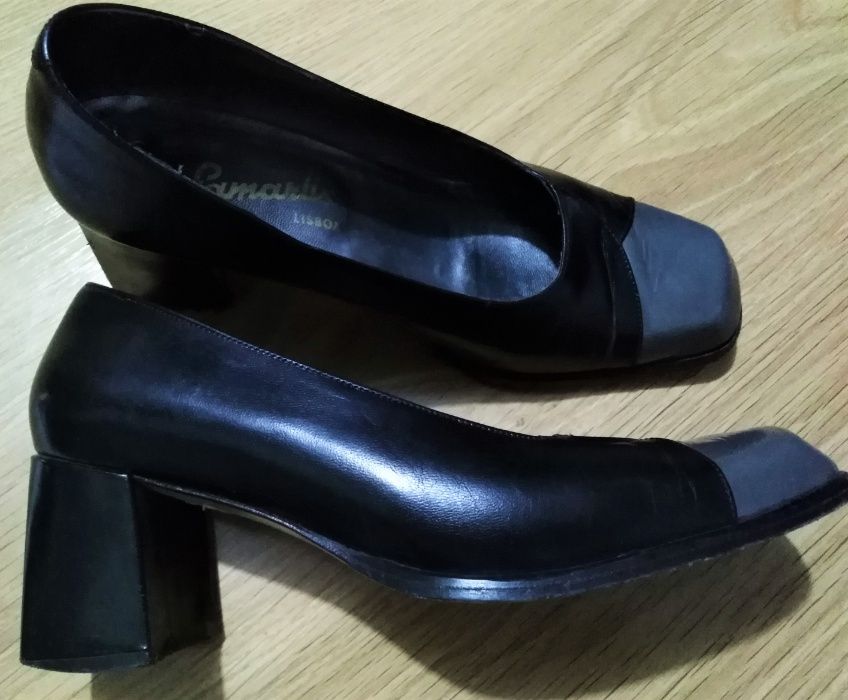 Sapatos Cinza e Pretos: Tam 35