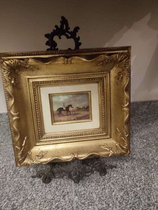 Quadro com moldura folha de ouro e gravura de cavalos. Lindíssimo.