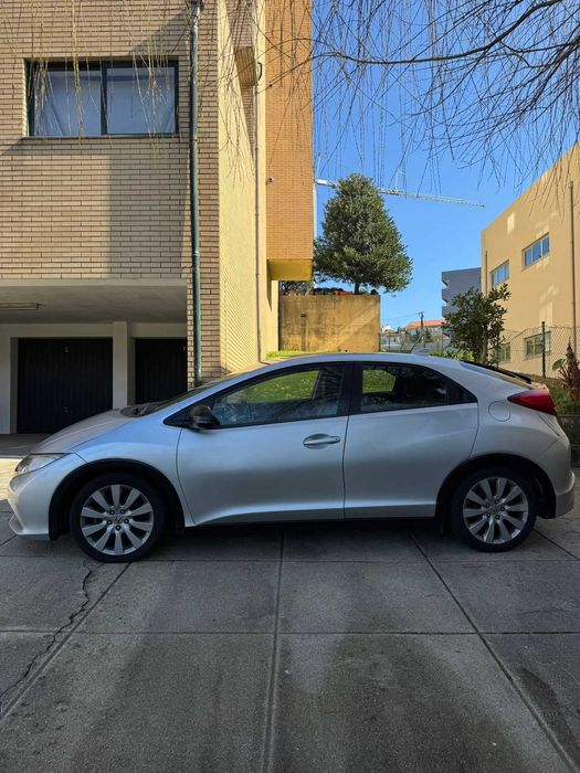 Honda Civic 1.6 i-DTEC Diesel - 13