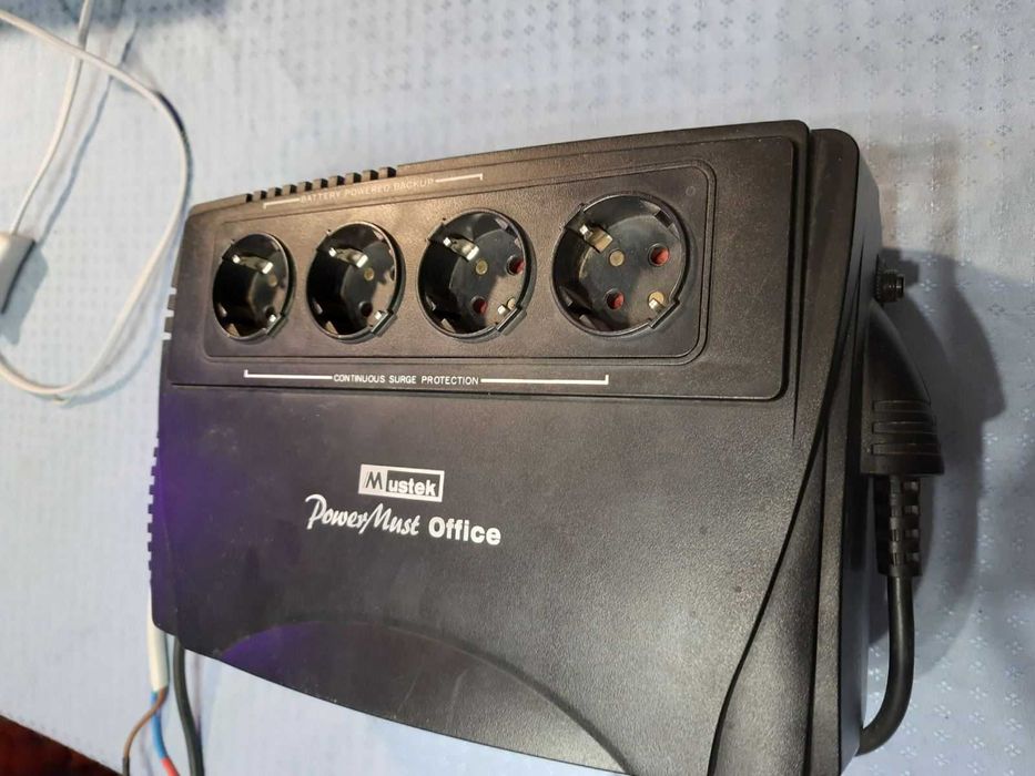 ИБП\UPS\ДБЖ\ Бесперебойник инвертор Mustek PowerMust 650 ТОРГ