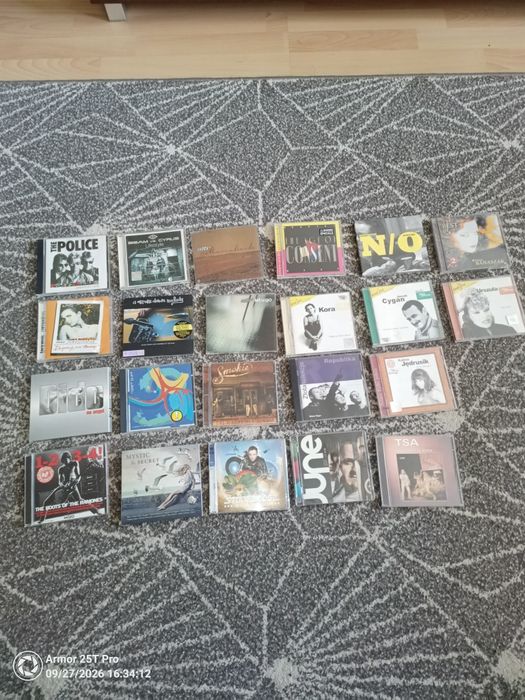 Zestaw ponad 30 płyt CD
