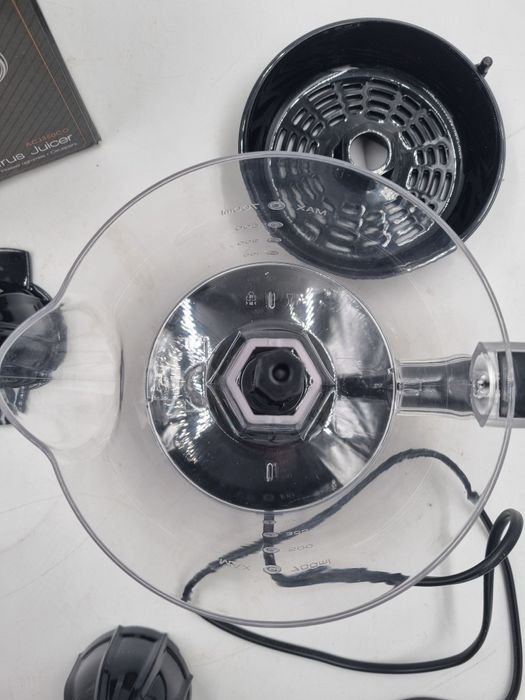 Elektryczna wyciskarkado cytrusów Bestron