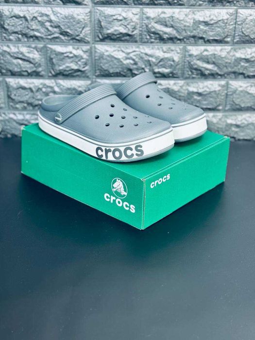 Crocs мужские серые сабо для отдыха и прогулок Новая коллекция! Crocs мужские Light Gray Стильные ежедневные кроксы