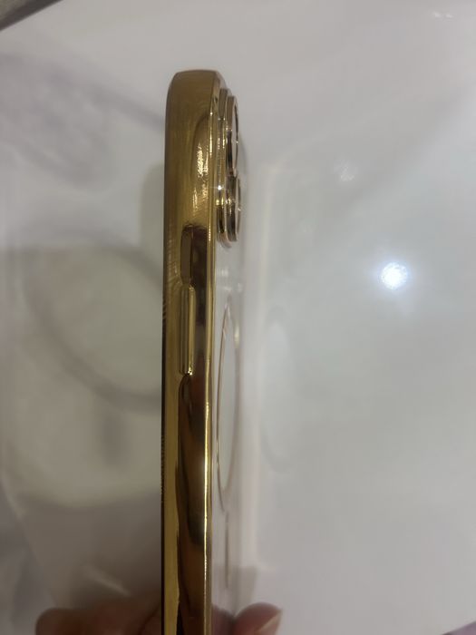 Чохол новий на Iphone 13 золотий колір із захистом на камеру