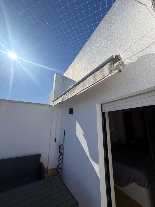 Toldo manual, liso, bege claro
