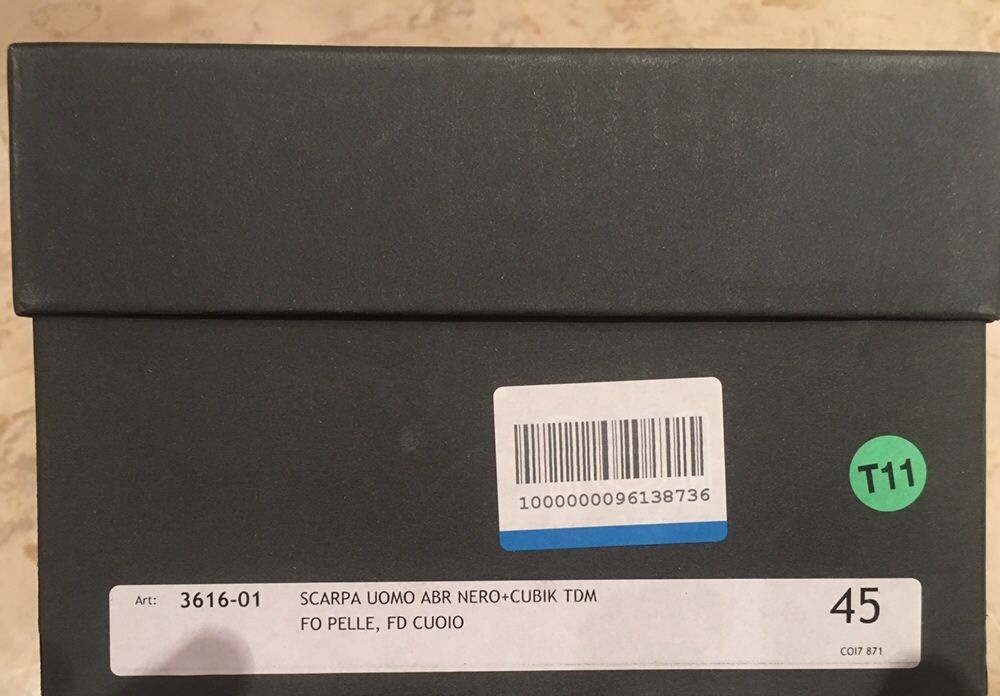 Giovanni Conti sapatos castanhos pele trabalhada 45