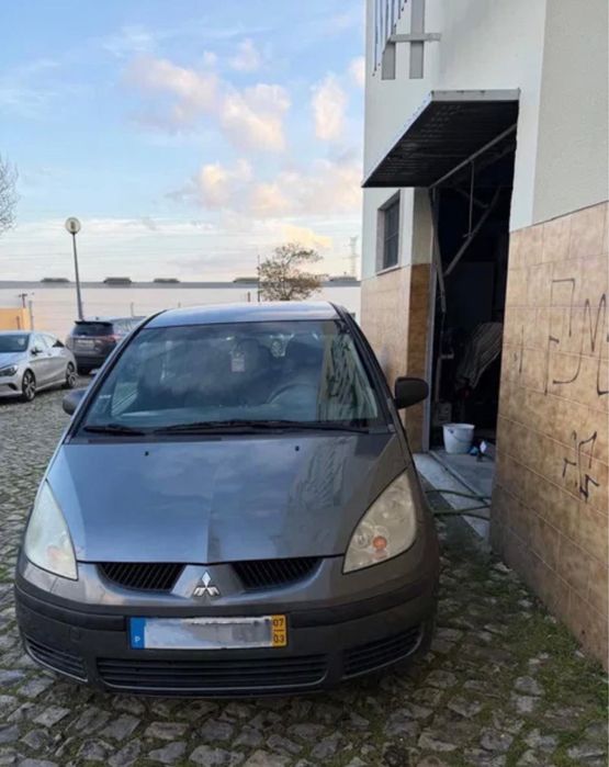 Carro mitsubishi