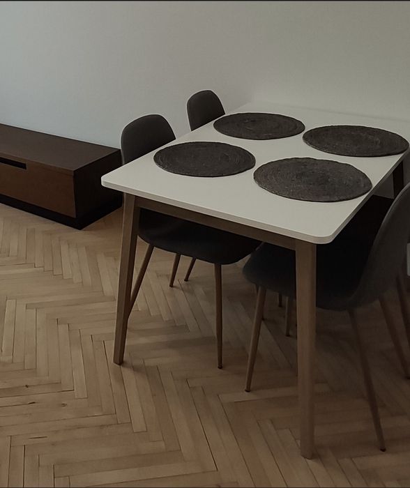 Stół Jysk 80x120 +4 krzesła +ława