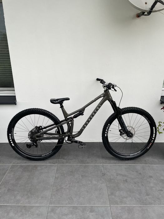 Commencal tempo.