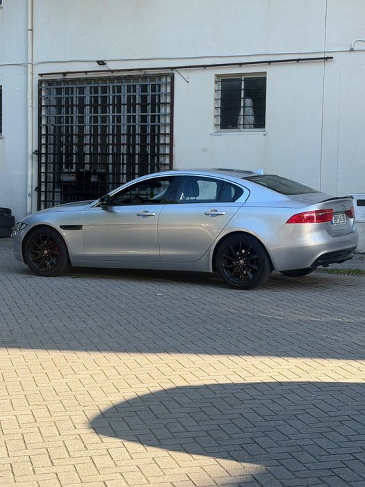 Jaguar XE (impecavel )