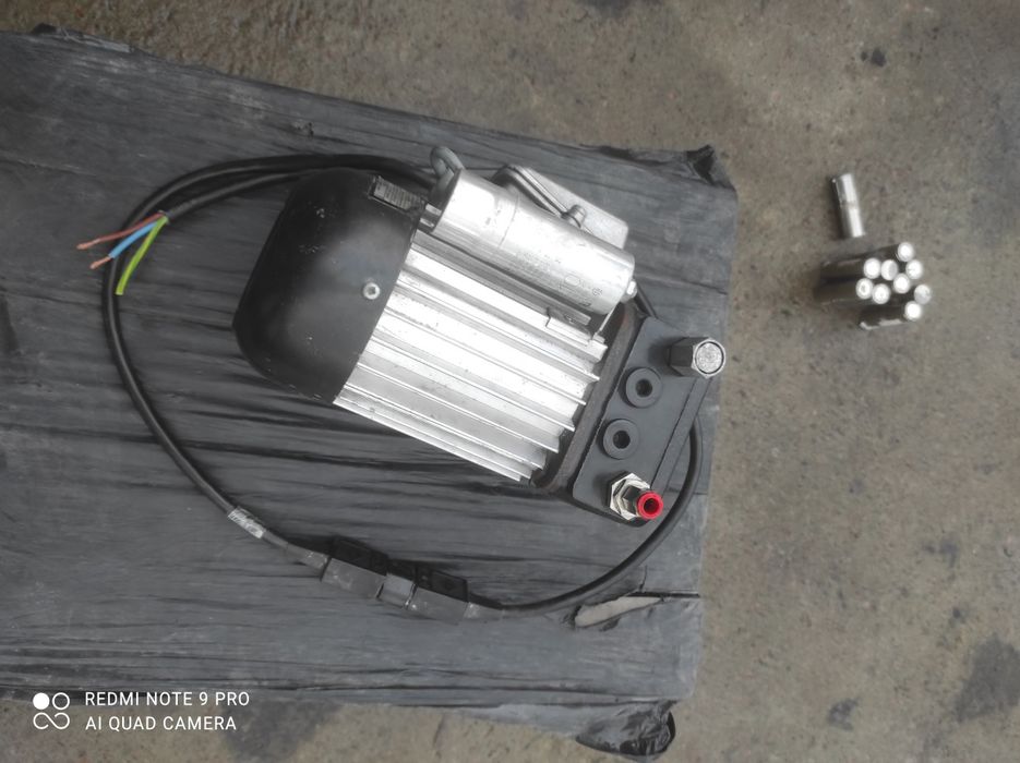 Вакуумний насос  RIETSCHLE V-VTE8
Elmo Rietschle
E