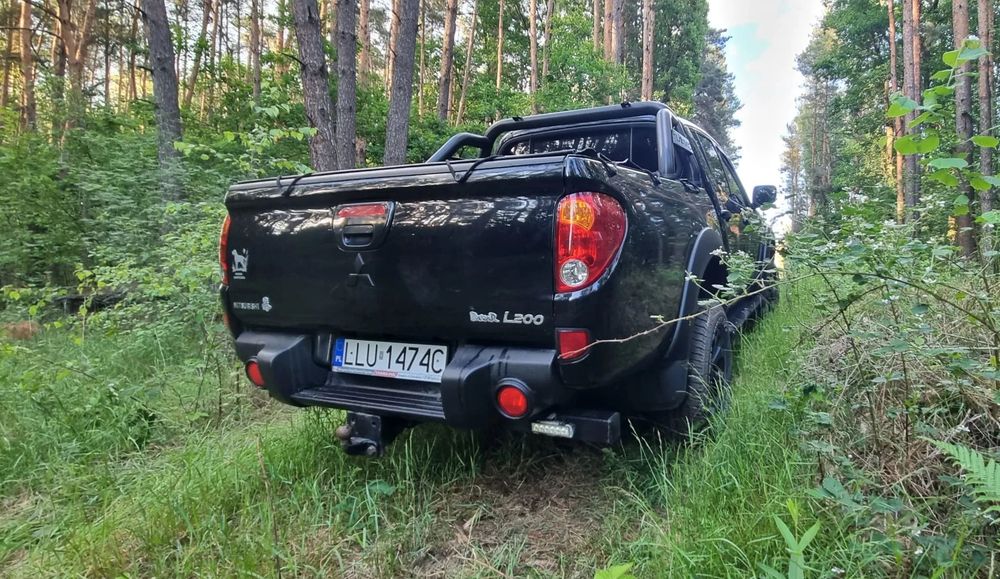 Mitsubishi L200 Mitsubishi L200 2.5 DI-D 200 KM 4x4 | Pickup | 2013