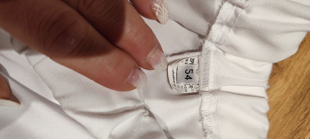 Białe spodnie medyczne damskie roz XXL