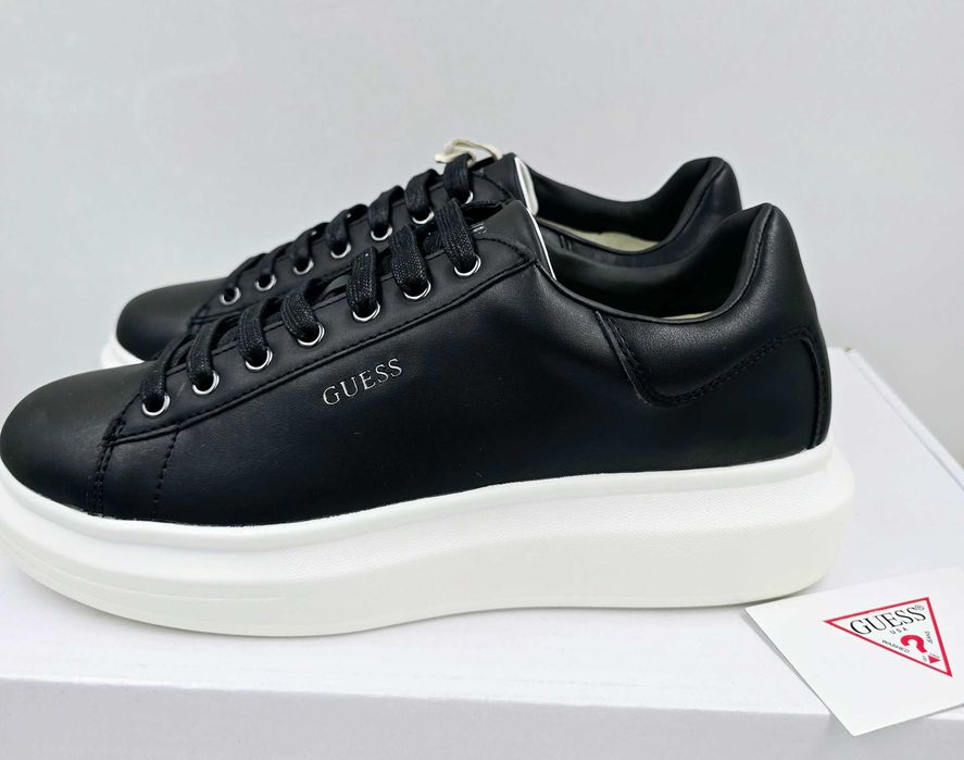 Sneakersy skórzane lekkie UNISEX  GUESS  czarne R.43 GU74A