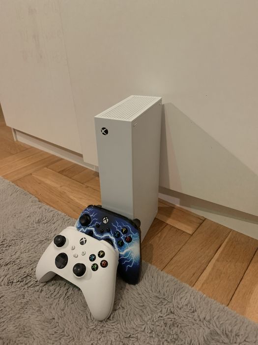 Xbox series s prawie nie uzywany