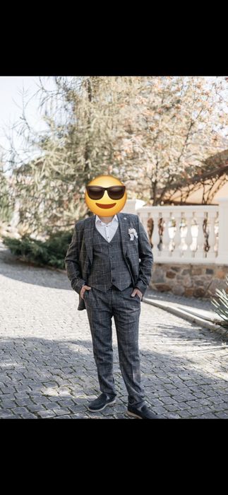 Стильний весільний костюм-трійка