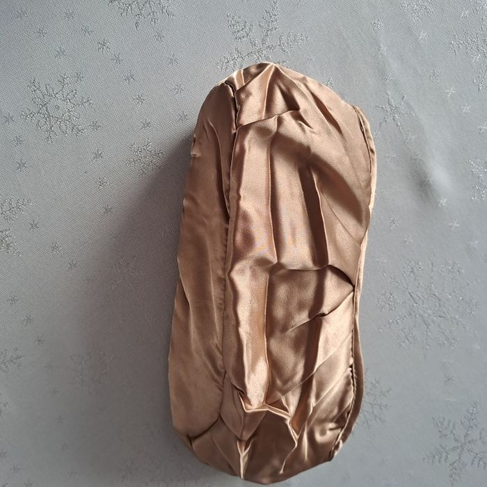 Nowa kosmetyczka marki Avon