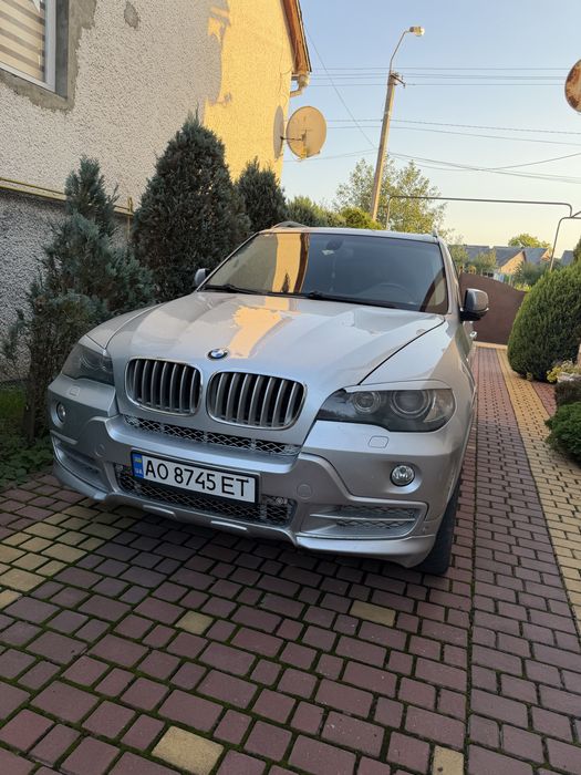 BMW X5 E70 ………..